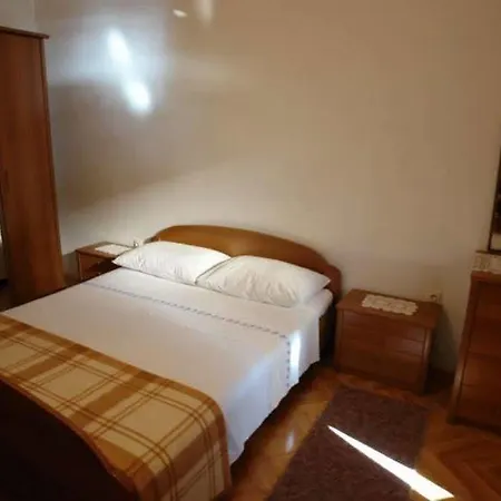 Bikic Mm Apartman Podstrana