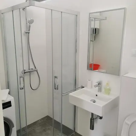 Bikic Mm * פודסטראנה