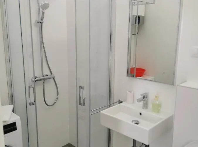 Bikic Mm * Podstrana